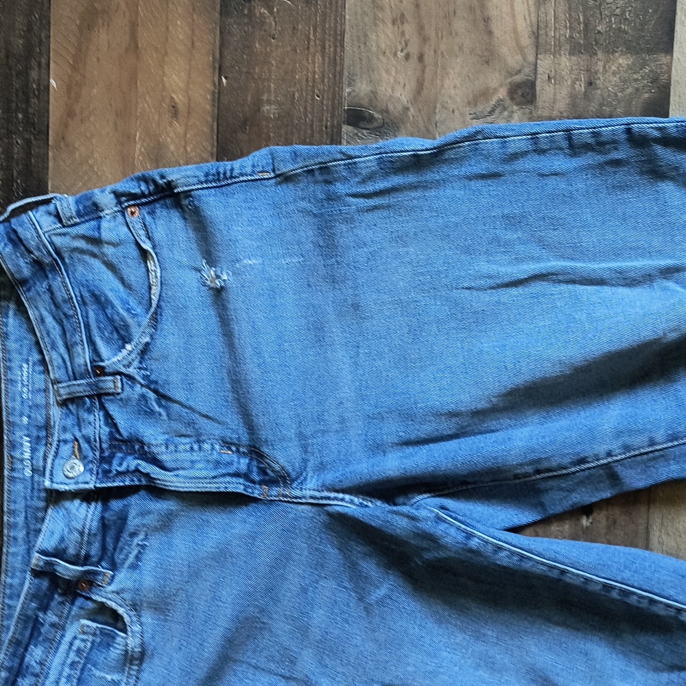 Old Navy High Rise O.G. Loose Straight Leg Distressed Light Wash Jeans Sz 10 Wom - Picture 8 of 14